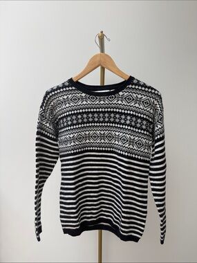 Navy Blue and White Fair Isle Sweater Women’s XS